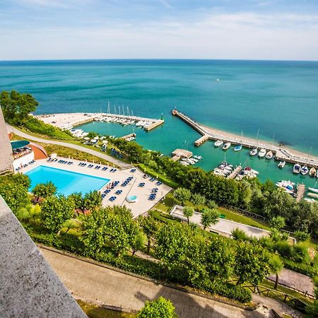Albergo Capo Est Gabicce Mare Kültér fotó