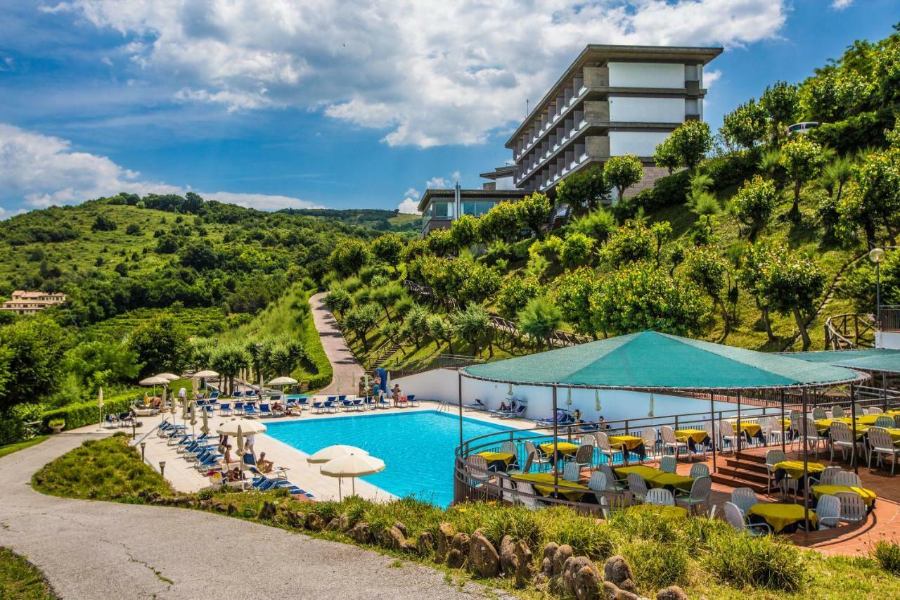 Albergo Capo Est Gabicce Mare Kültér fotó