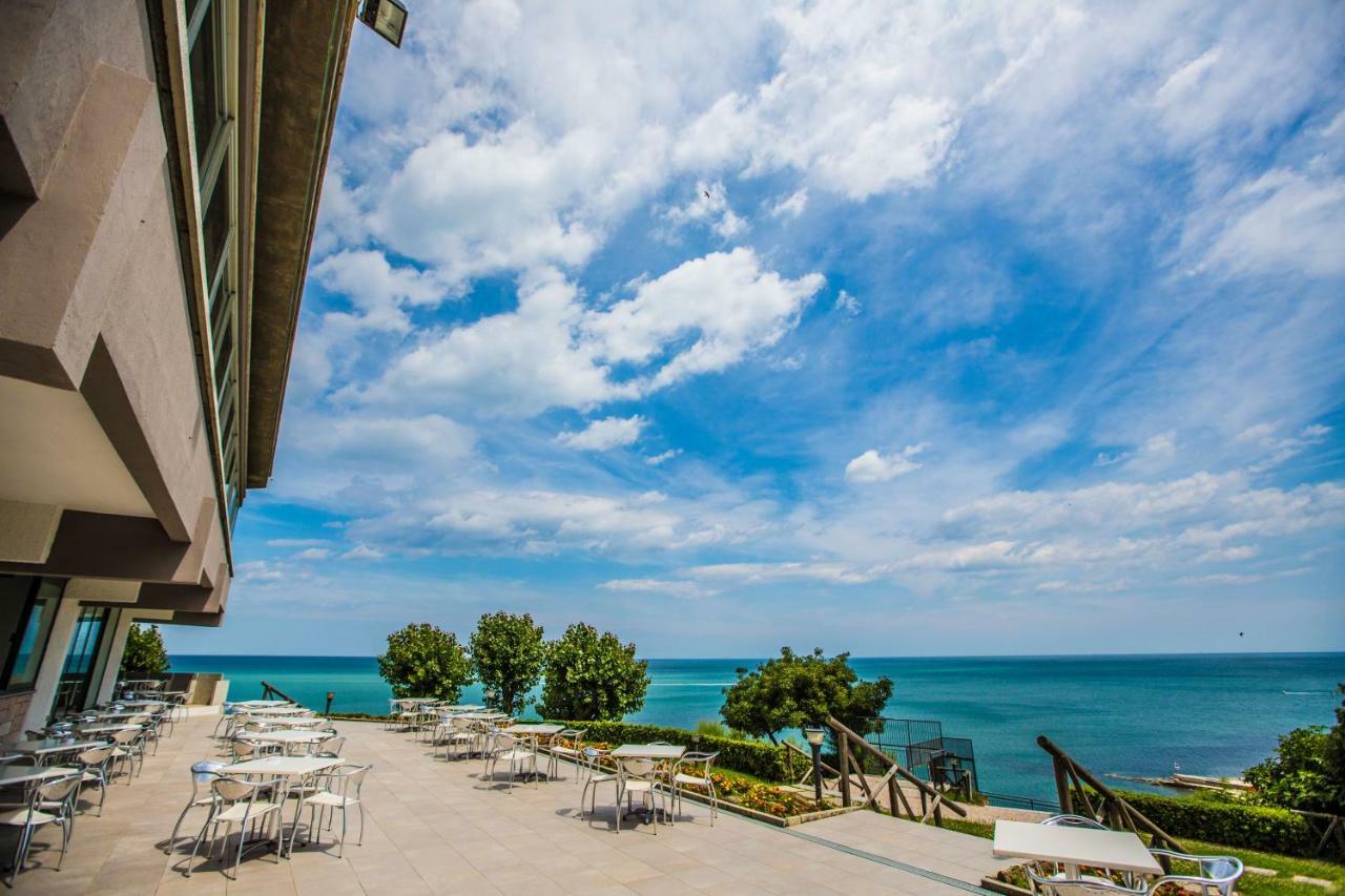 Albergo Capo Est Gabicce Mare Kültér fotó