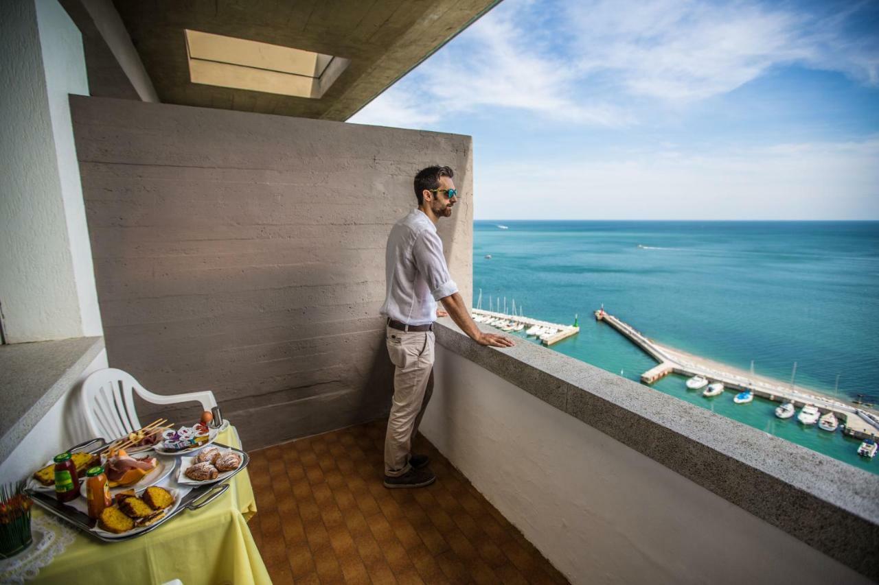 Albergo Capo Est Gabicce Mare Kültér fotó